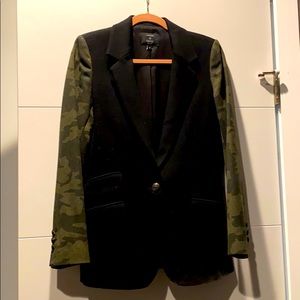 Wool/Cashmere Laveer Blazer
